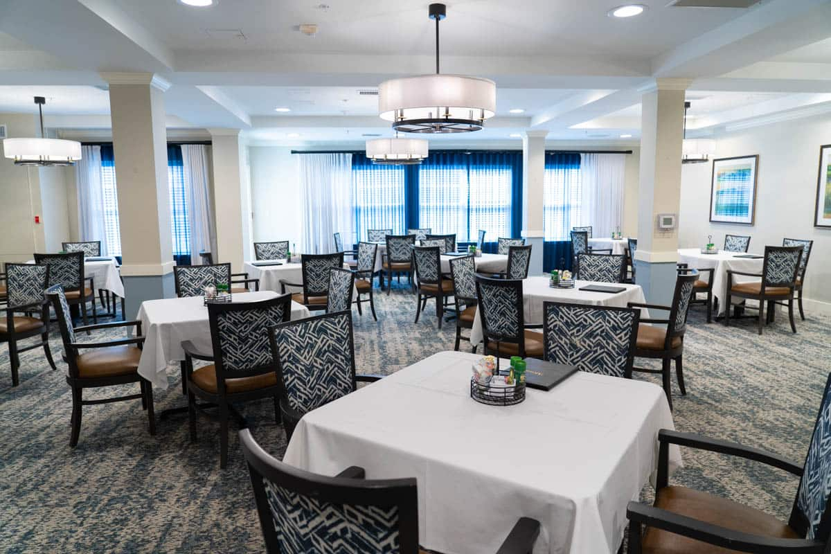 A nice dining area where residents enjoy eating together